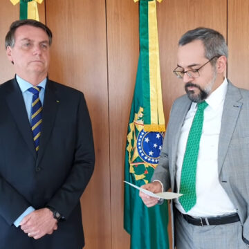 Weintraub caiu! Ministro anuncia sua saída do MEC ao lado de Bolsonaro