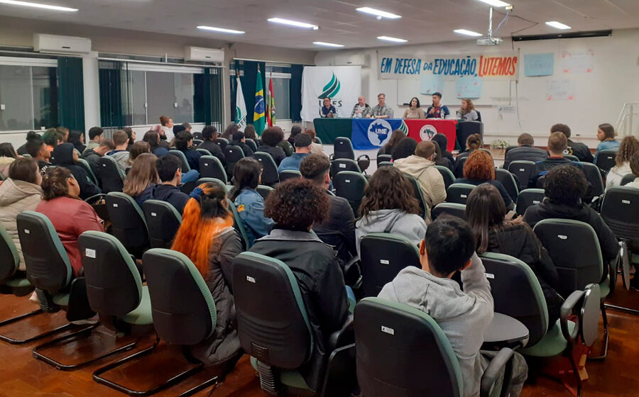 Assembleia Estudantil debateu os efeitos dos cortes na Educação Superior e organiza mobilização para o dia 18
