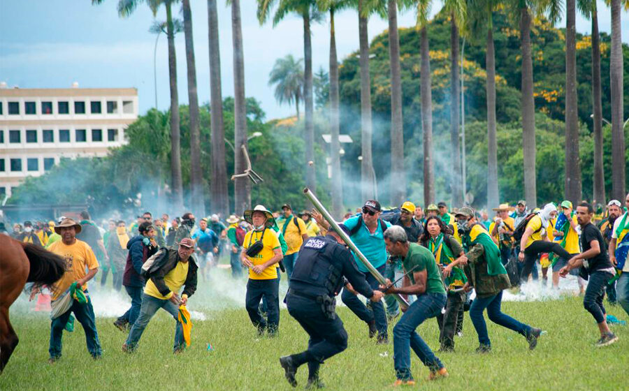 Diretoria da SINDUFFS repudia golpismo e conclama a categoria a participar das mobilizações em defesa da Democracia