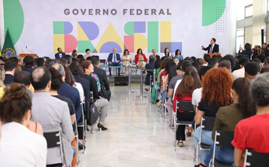 PIBID e Residência Pedagógica passam de R$ 400 para R$ 700