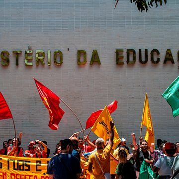 A reforma do ensino médio e o golpe na formação da juventude no Brasil — Prof. Regis Clemente da Costa
