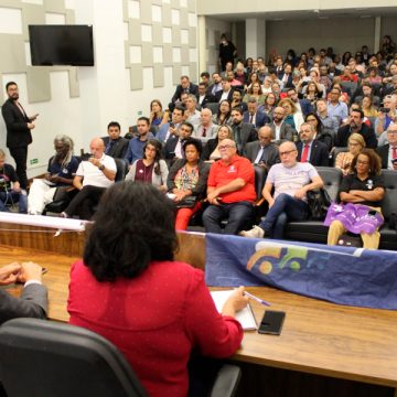 Governo desrespeita servidores com proposta de 9% de reajuste a ser aprovado pelo Congresso Nacional